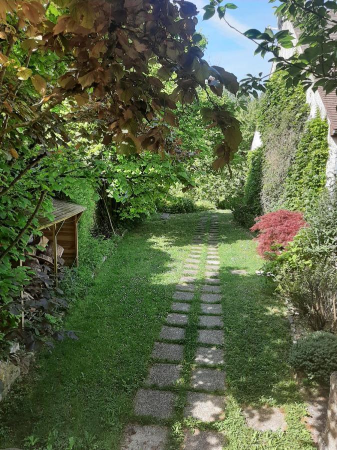 Au Chat Perche Mareil-sur-Mauldre Exterior foto