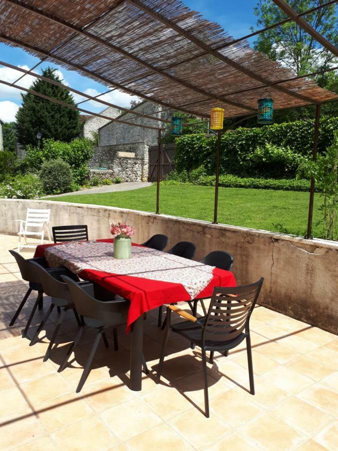Au Chat Perche Mareil-sur-Mauldre Exterior foto